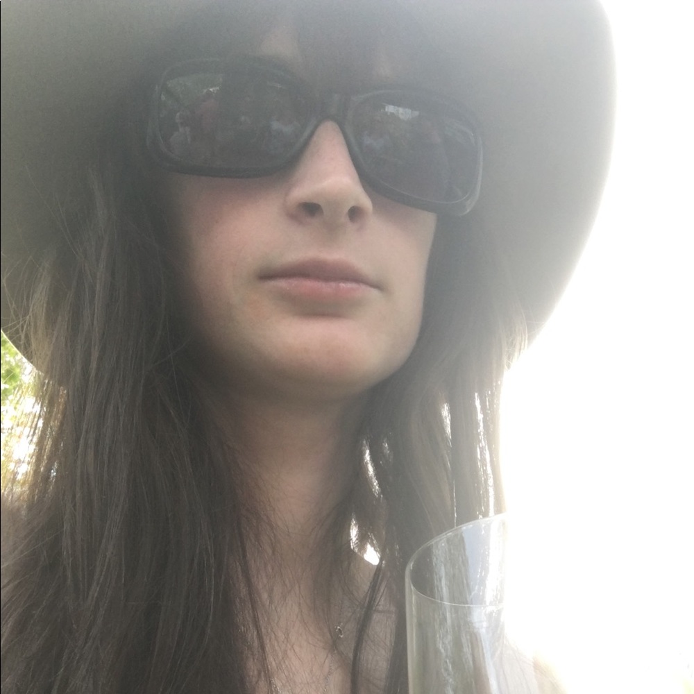 Meet your Posher, Carcaroline